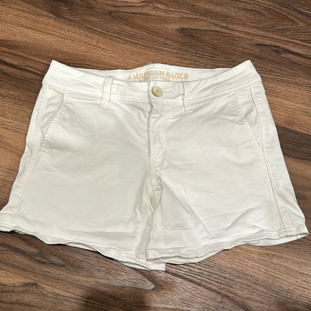 American Eagle Shorts 5” inseam | white | size 4